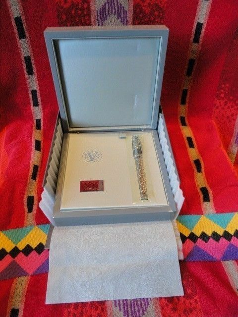 ST Dupont Place Vendôme LE Fountain Pen with Medium Nib
