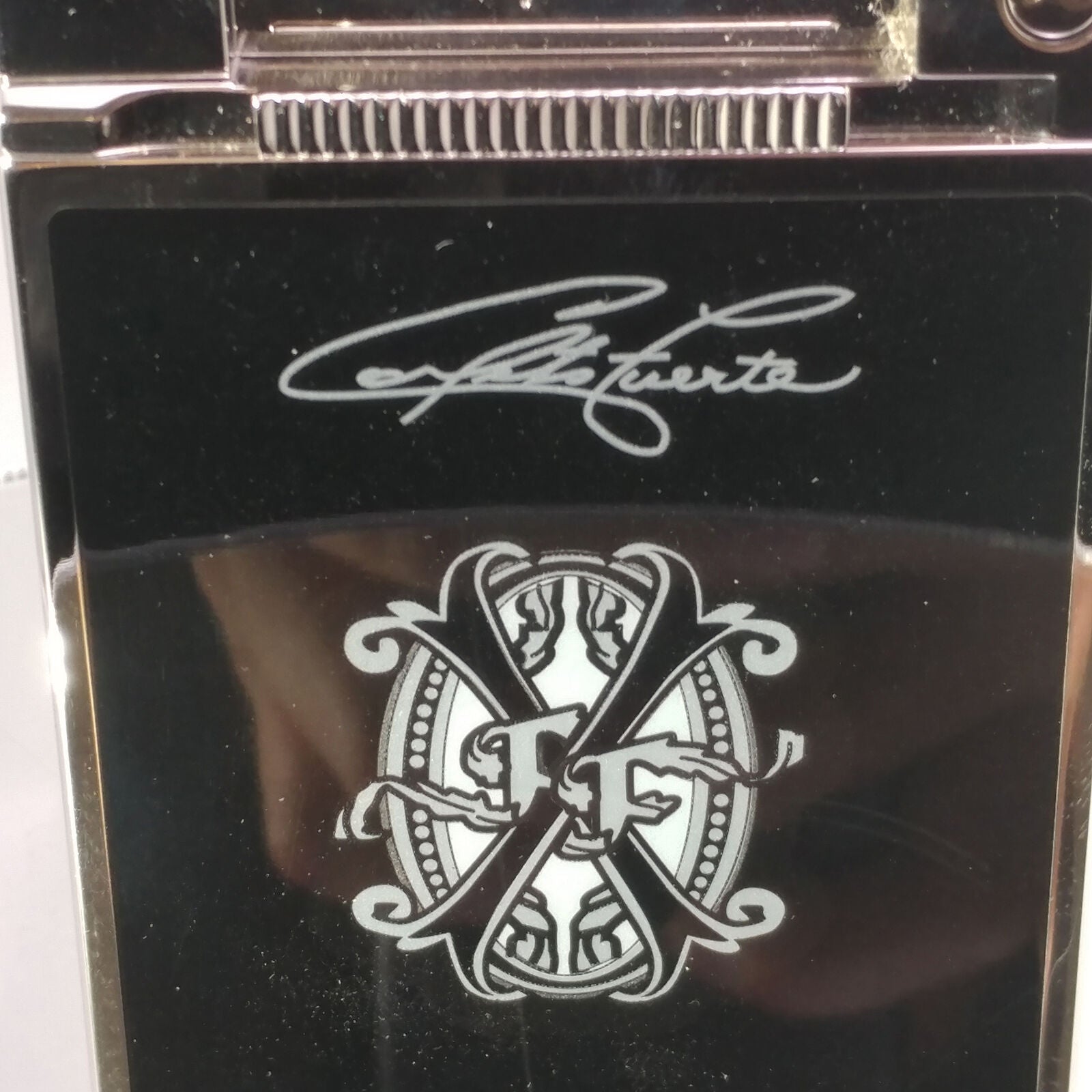 S.T. Dupont Fuente Fuente Opus X Table Lighter