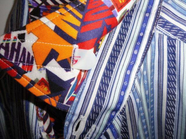 Robert Graham Blue White Ornate Chain Stripe Shirt — Medium