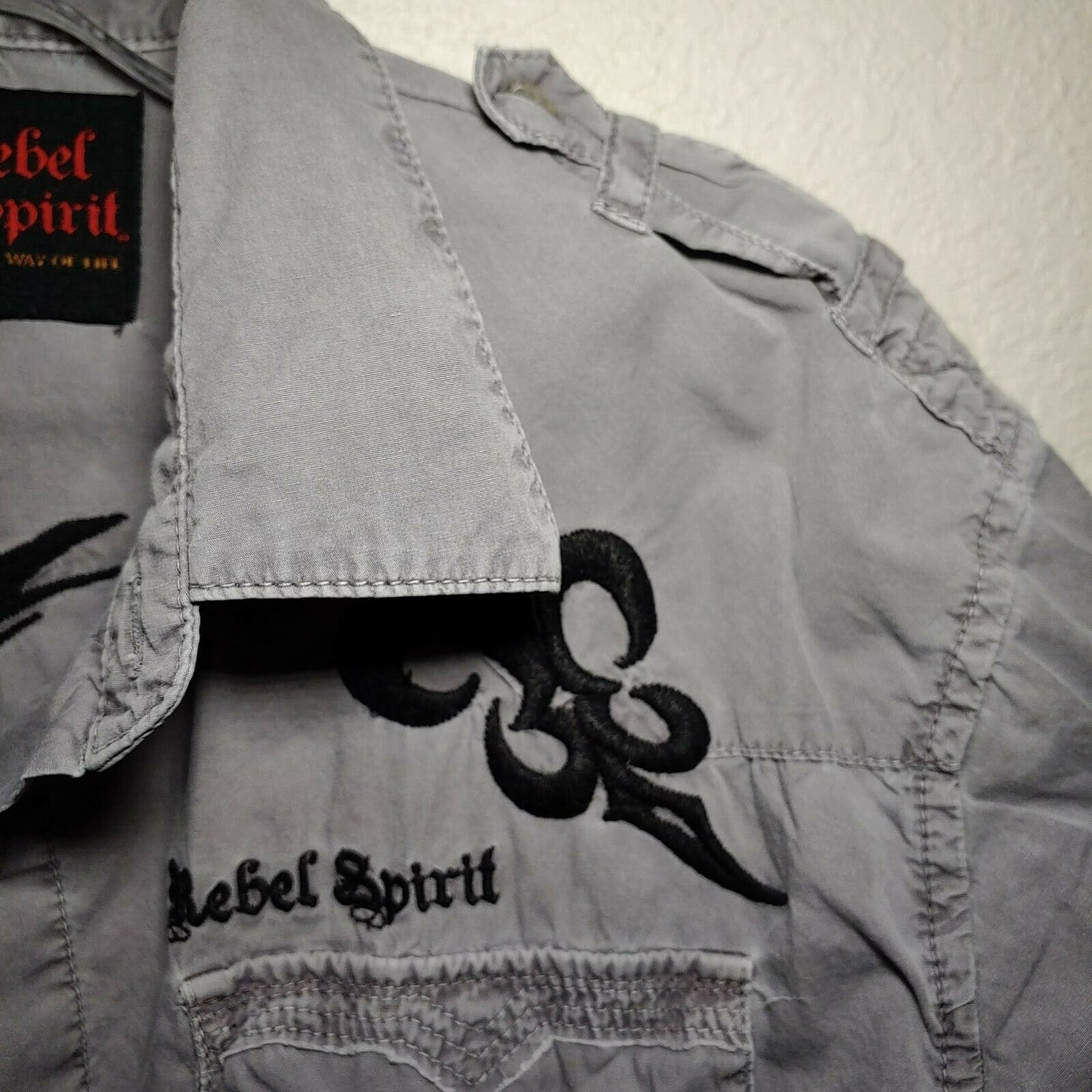 Rebel Spirit | Gray | Men's Large Button-Down short sleeve Shirt