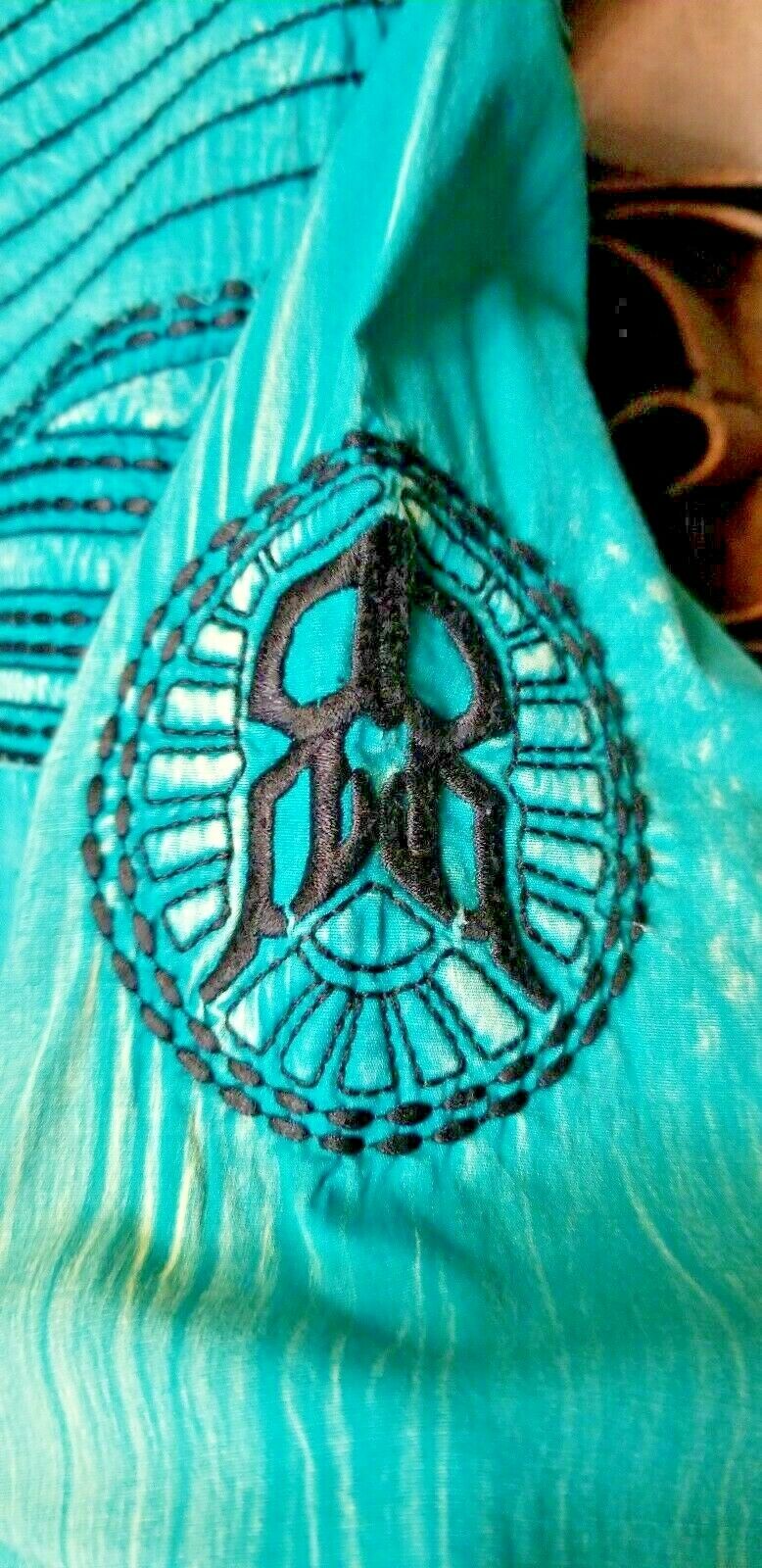 Roar Teal Signature Long  Sleeve Button Up Shirt Size Medium