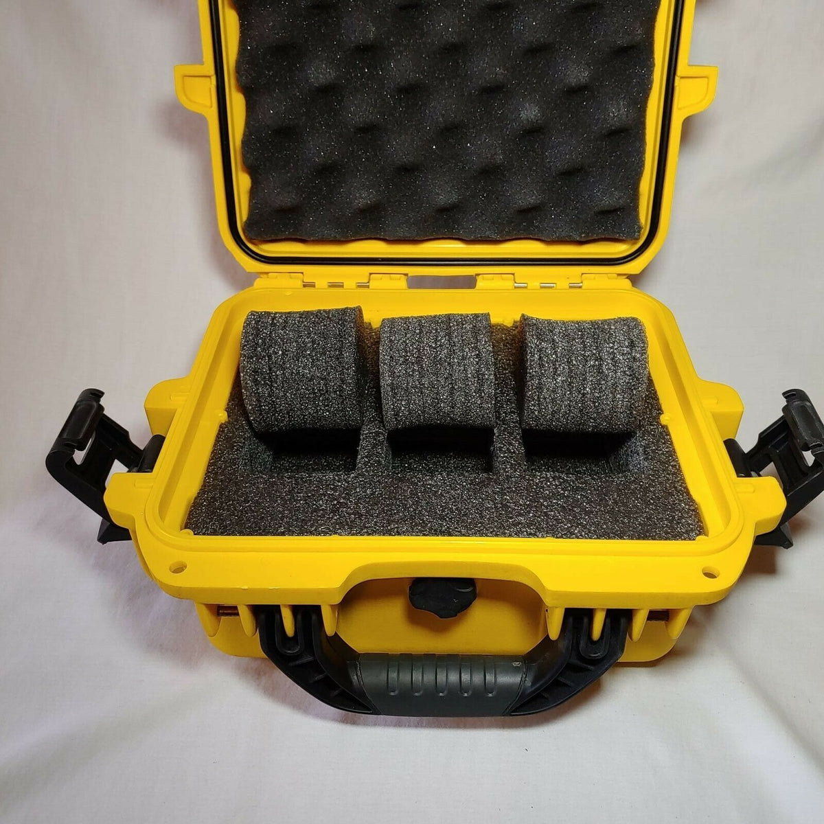 Invicta IG0097-SM1S-Y 3 Slot Yellow Plastic Watch Box Case