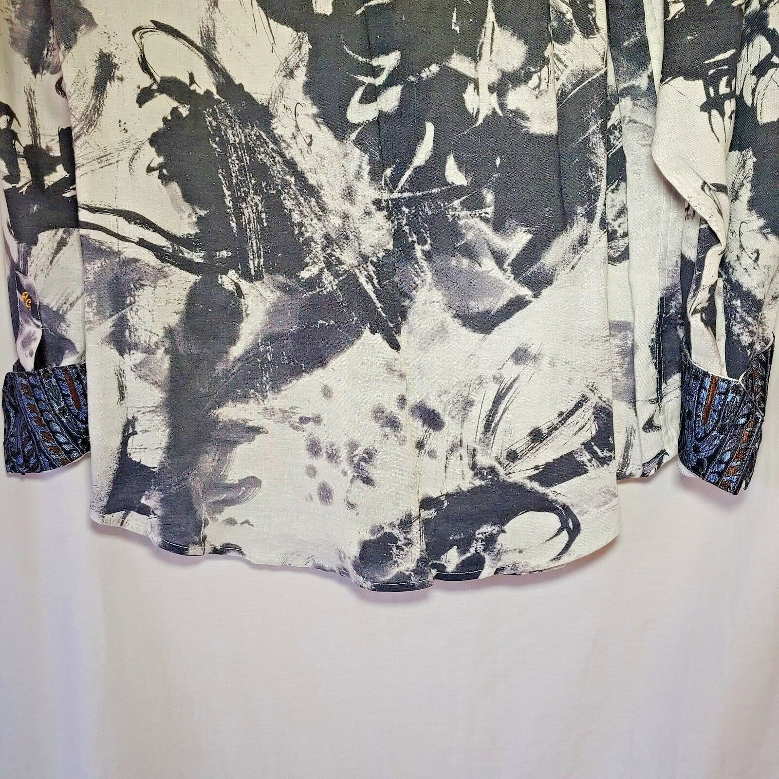 Robert Graham - Limited Edition - Men's Medium Button Down Classic Fit