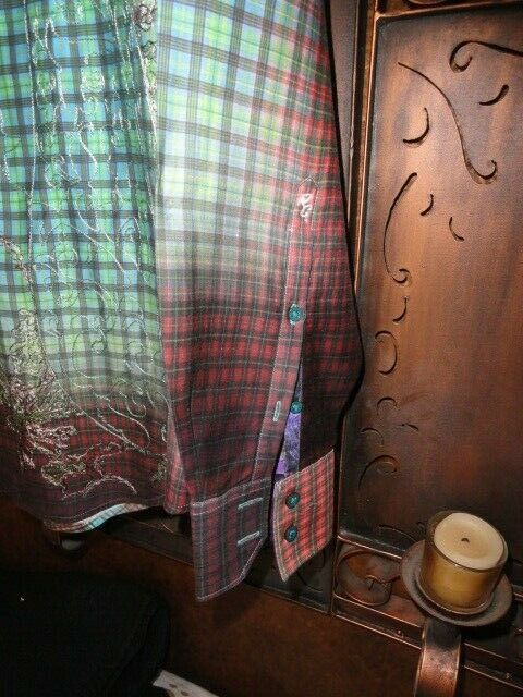 Robert Graham Classic  Sport Shirt Medium