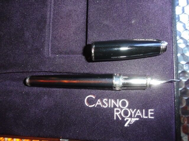 S.T. Dupont Casino Royale 007 Fountain Pen