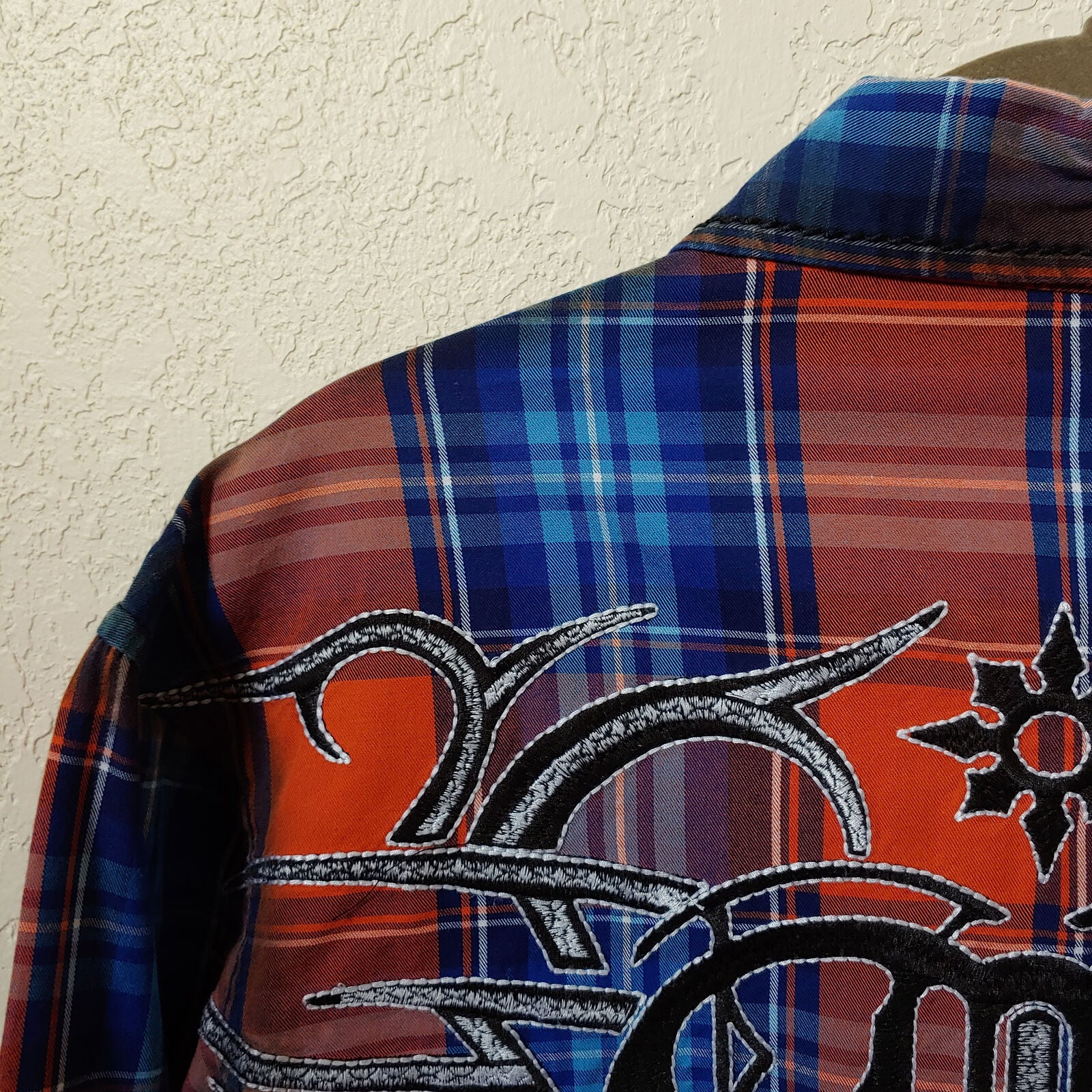 Roar | Men's Plaid Long sleeve Button down Casual Shirt | Medium