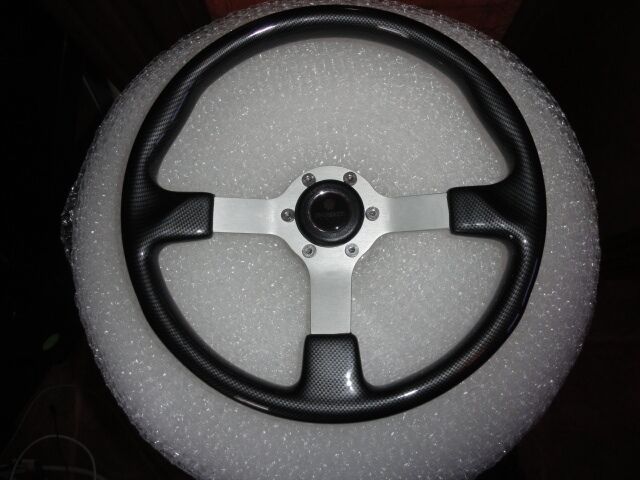 Gussi Boat Steering Wheel – Black Carbon Look with Brushed Spoke & Polished Hub Adapter