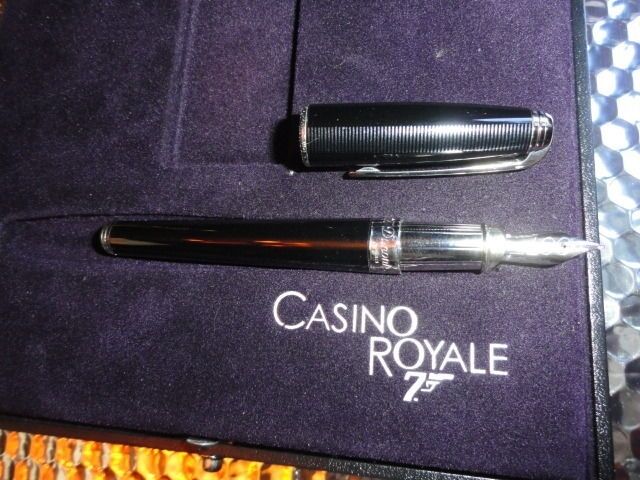 S.T. Dupont Casino Royale 007 Fountain Pen