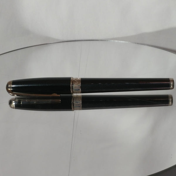 ST Dupont Casino Royale James Bond  007 Fountain Pen