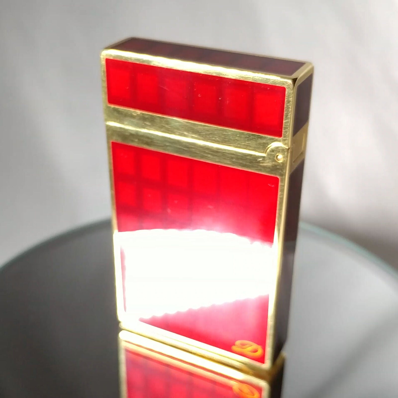 S.T. Dupont Gatsby Vertigo Laque de Chine Gold Plated Lighter