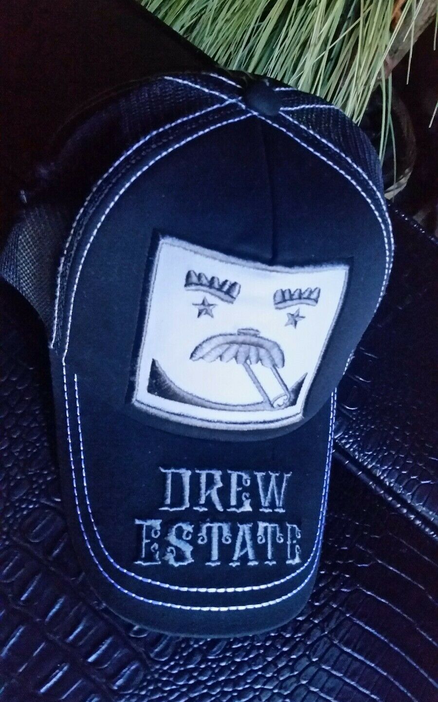 DREW ESTATE  Mr. Drew Face Trucker Mesh Snapback OSFM Cap Hat