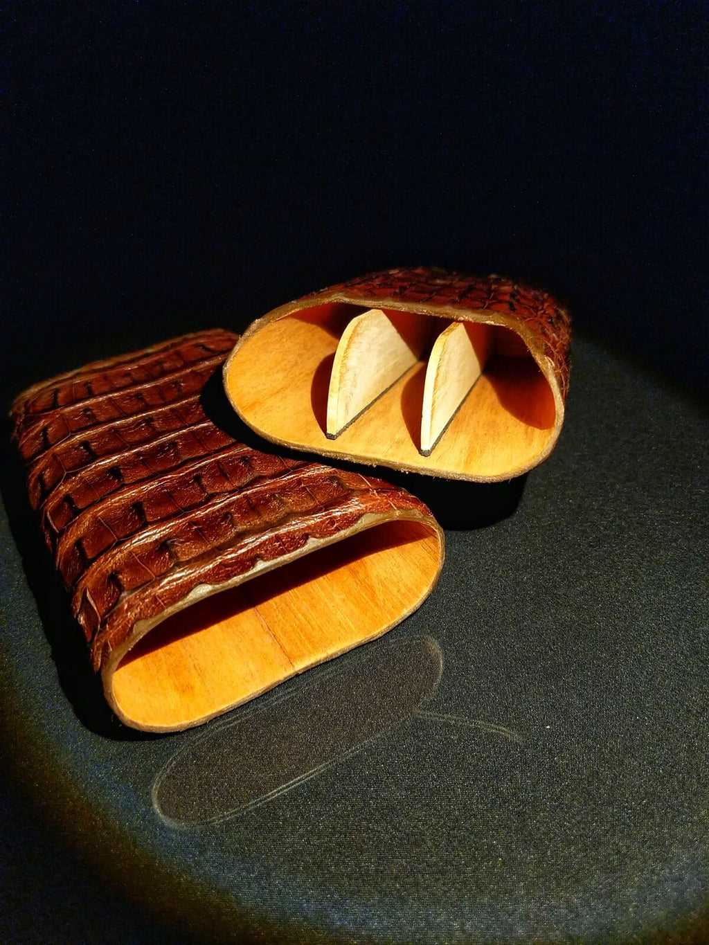 Brizard and Co Brown Caiman Alligator Case , Cutter & Lighter.  NIB Made in USA