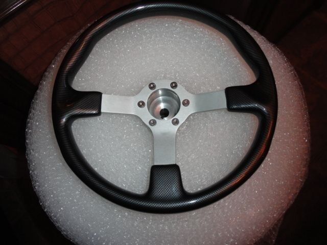 Gussi Boat Steering Wheel – Black Carbon Look with Brushed Spoke & Polished Hub Adapter