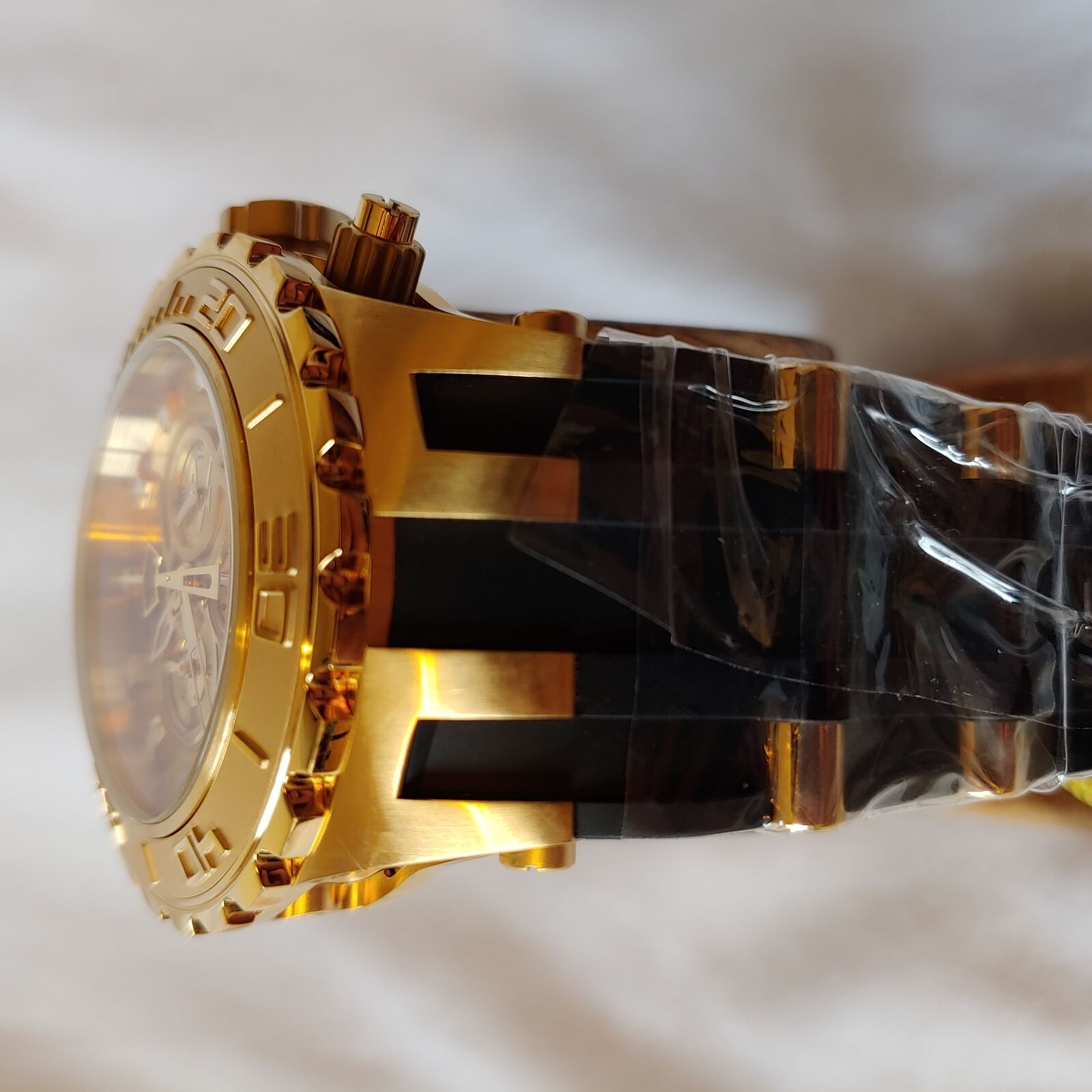 Invicta 6905 Mens Reserve Subaqua Swiss Chronograph 18k Gold Plated Watch