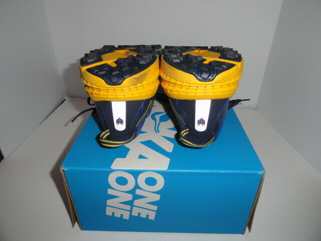 Hoka One Speedcoat 3 Blue & Gold size 13 M