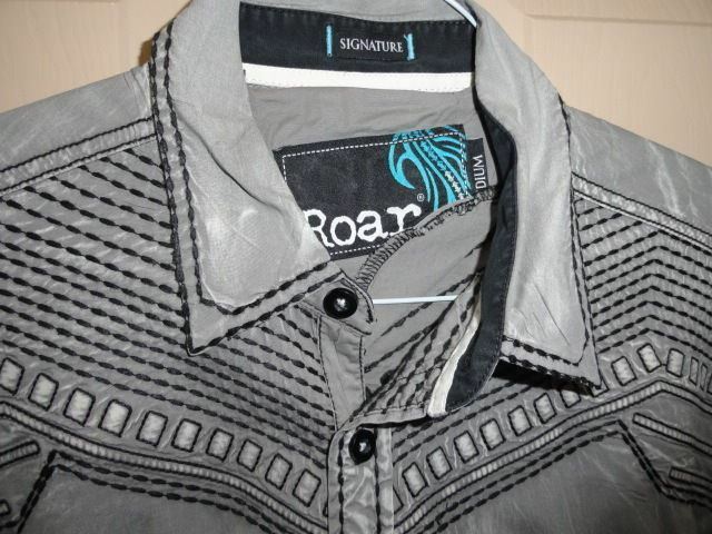 Men's Roar Signature Long  Sleeve Button Up Shirt Size Medium