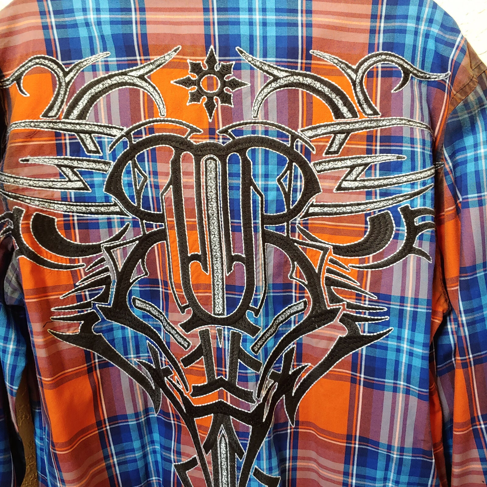 Roar | Men's Plaid Long sleeve Button down Casual Shirt | Medium