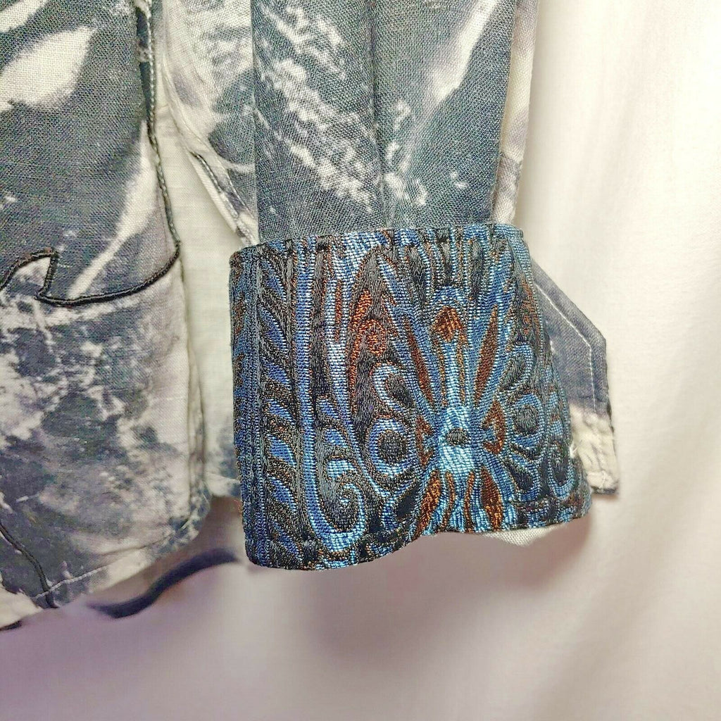 Robert Graham - Limited Edition - Men's Medium Button Down Classic Fit