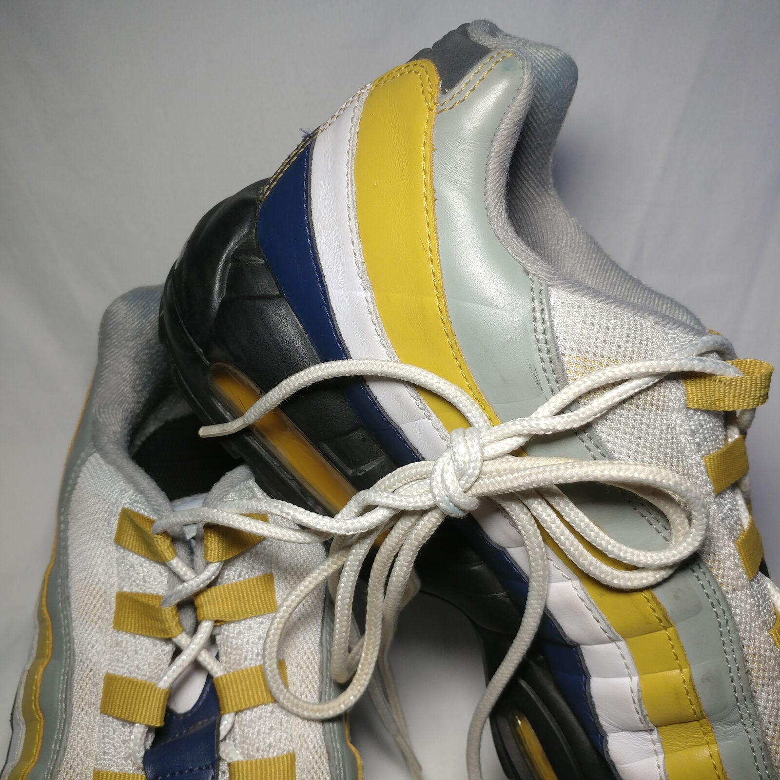 Nike | Mens Shoes | Flyknit Max | Size. 13 | USED