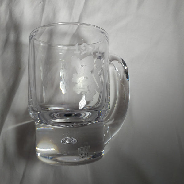 KOSTA BODA ART GLASS CRYSTAL MUG VICKE LINDSTRAND ETCHED 1971