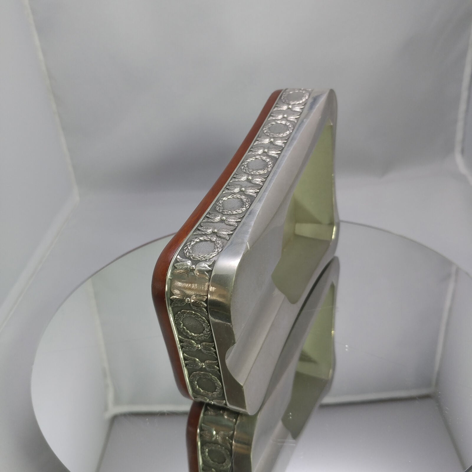 Royal Selangor Hand Finished Leaf Dominica Collection Pewter Leaf Ashtray