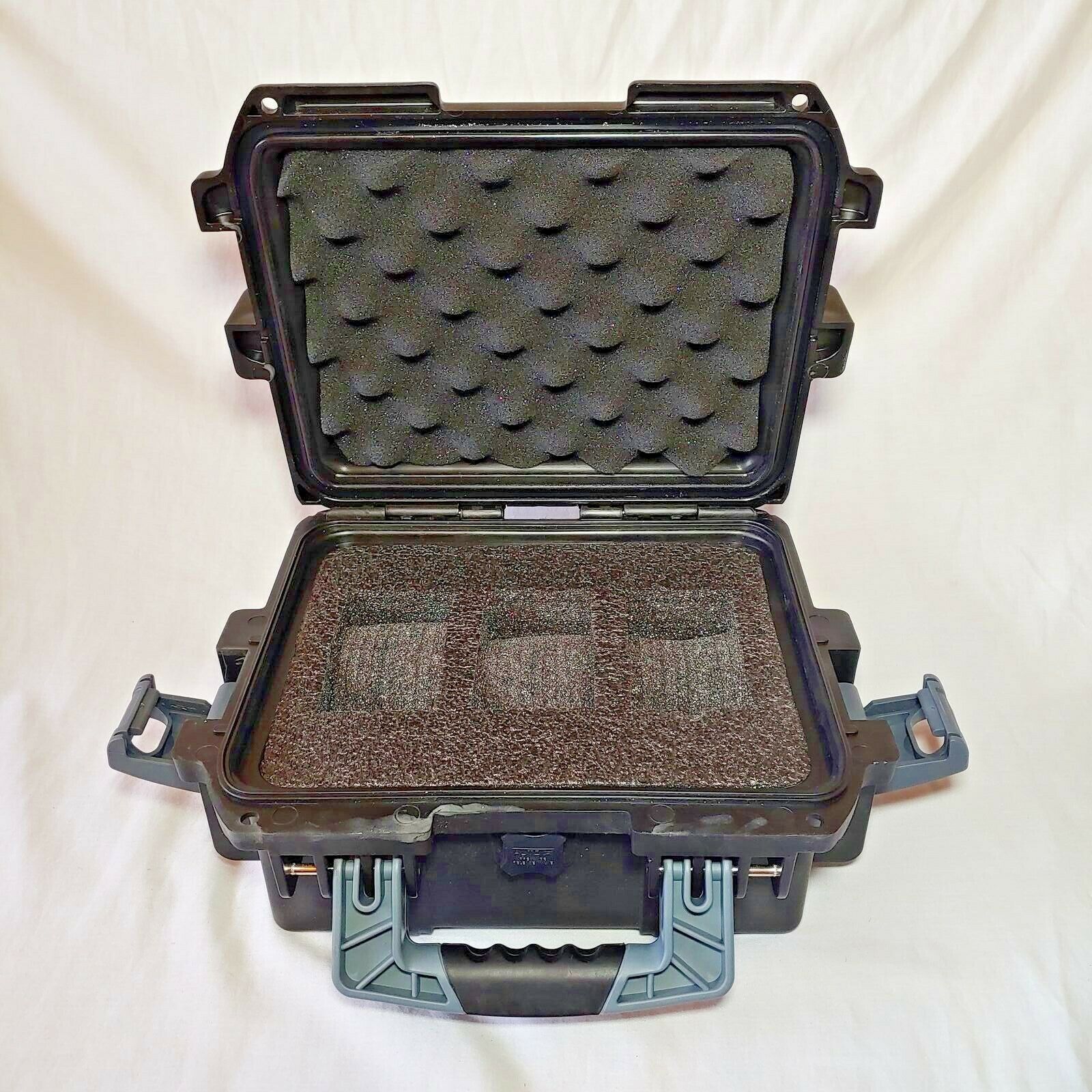 Invicta IG0097-SMIS-B 3 slot Black Plastic Watch Box Case