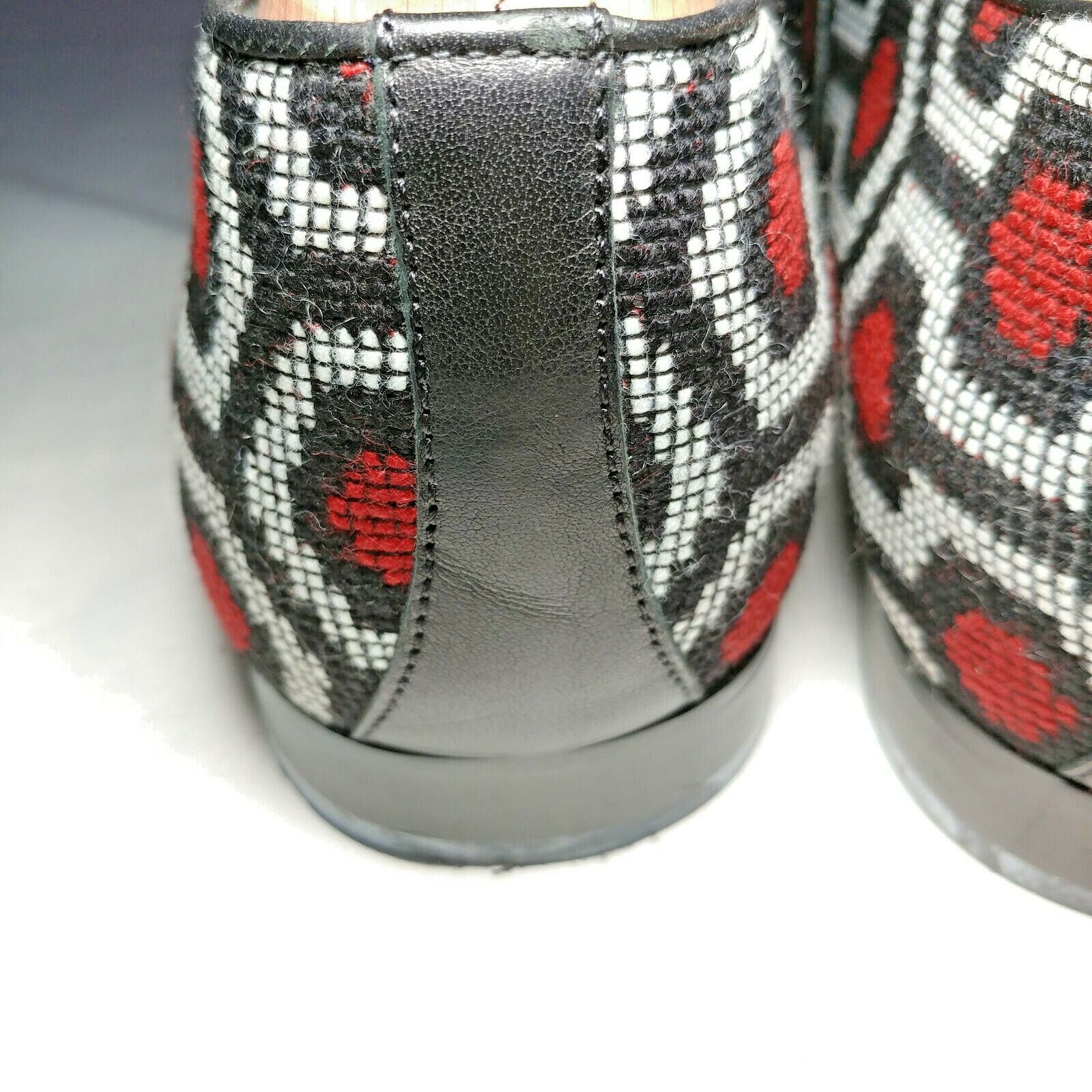 Donald J Pliner Signature | Red | Made in Italy | Size: 13M