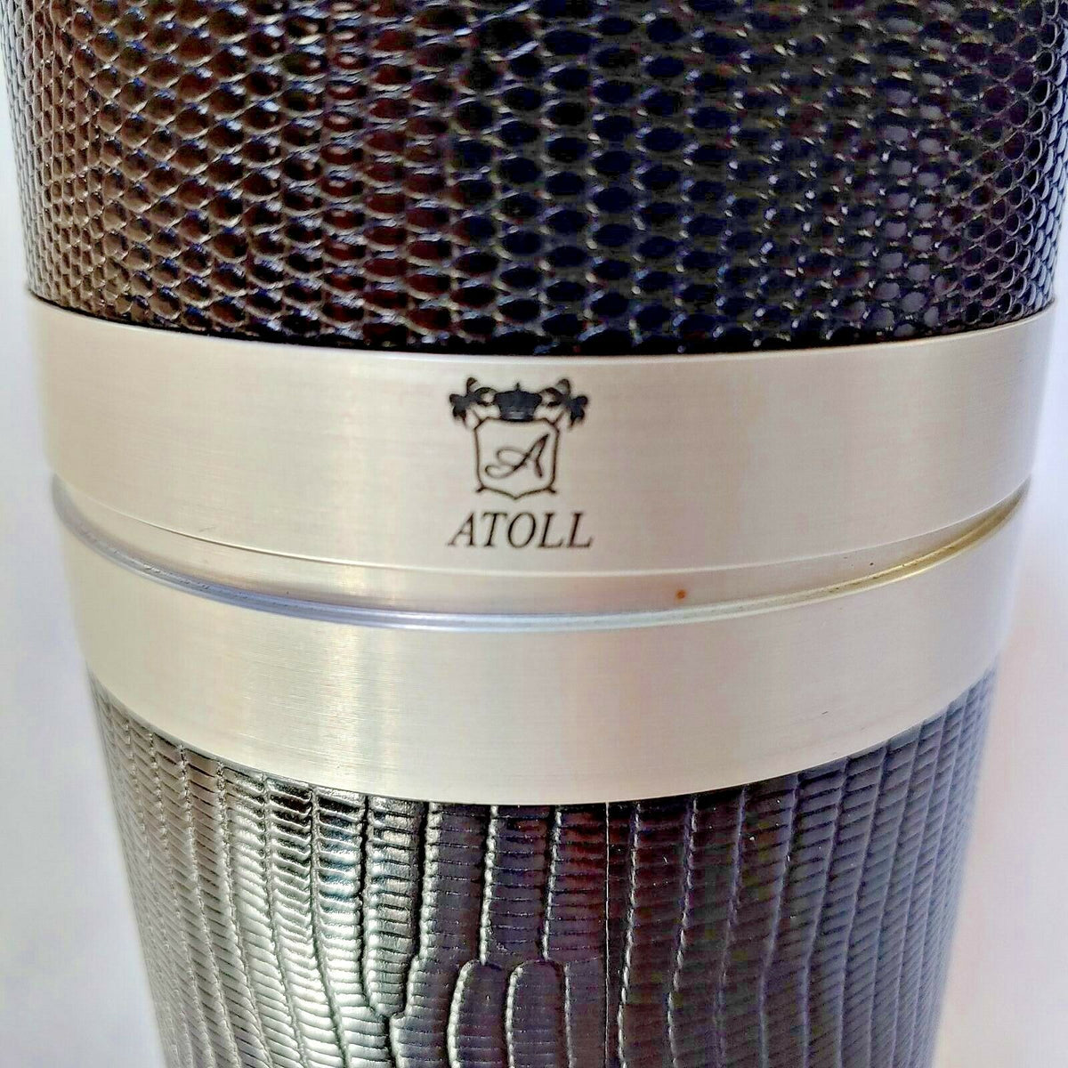 ATOLL Traveldor in Black Lizard Leather