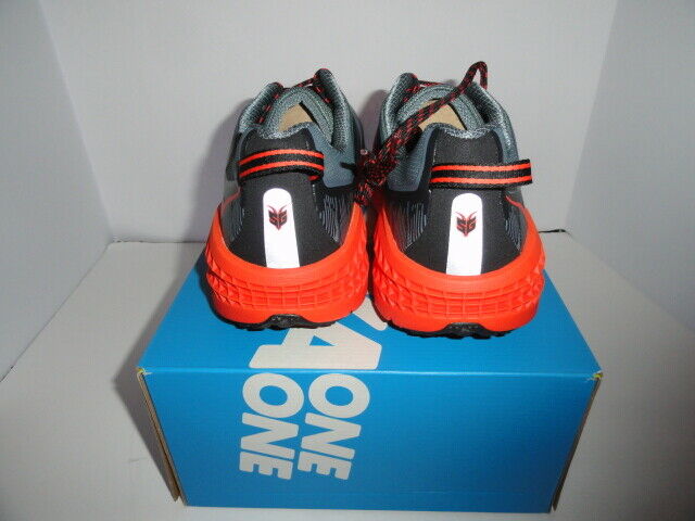 Hoka One Speedcoat 3 Gray and Orange  size 13 M