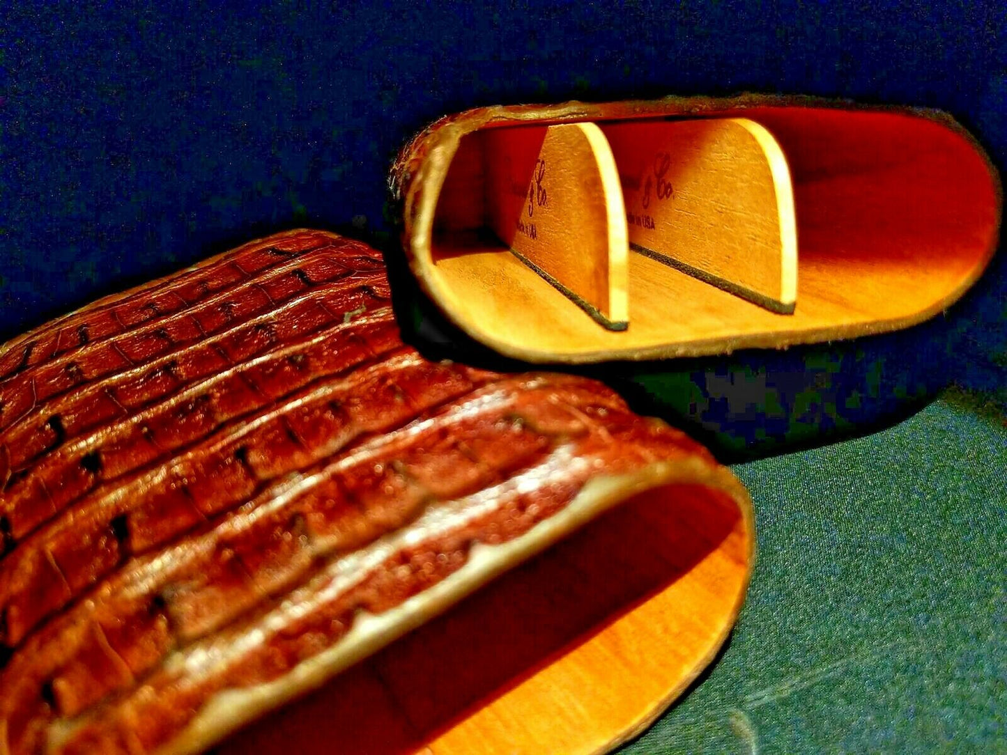 Brizard and Co Brown Croco Pattern  Case, Cutter and Lighter Combo