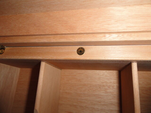 Elie Bleu Medals Yellow Sycamore  Humidor 75 Count