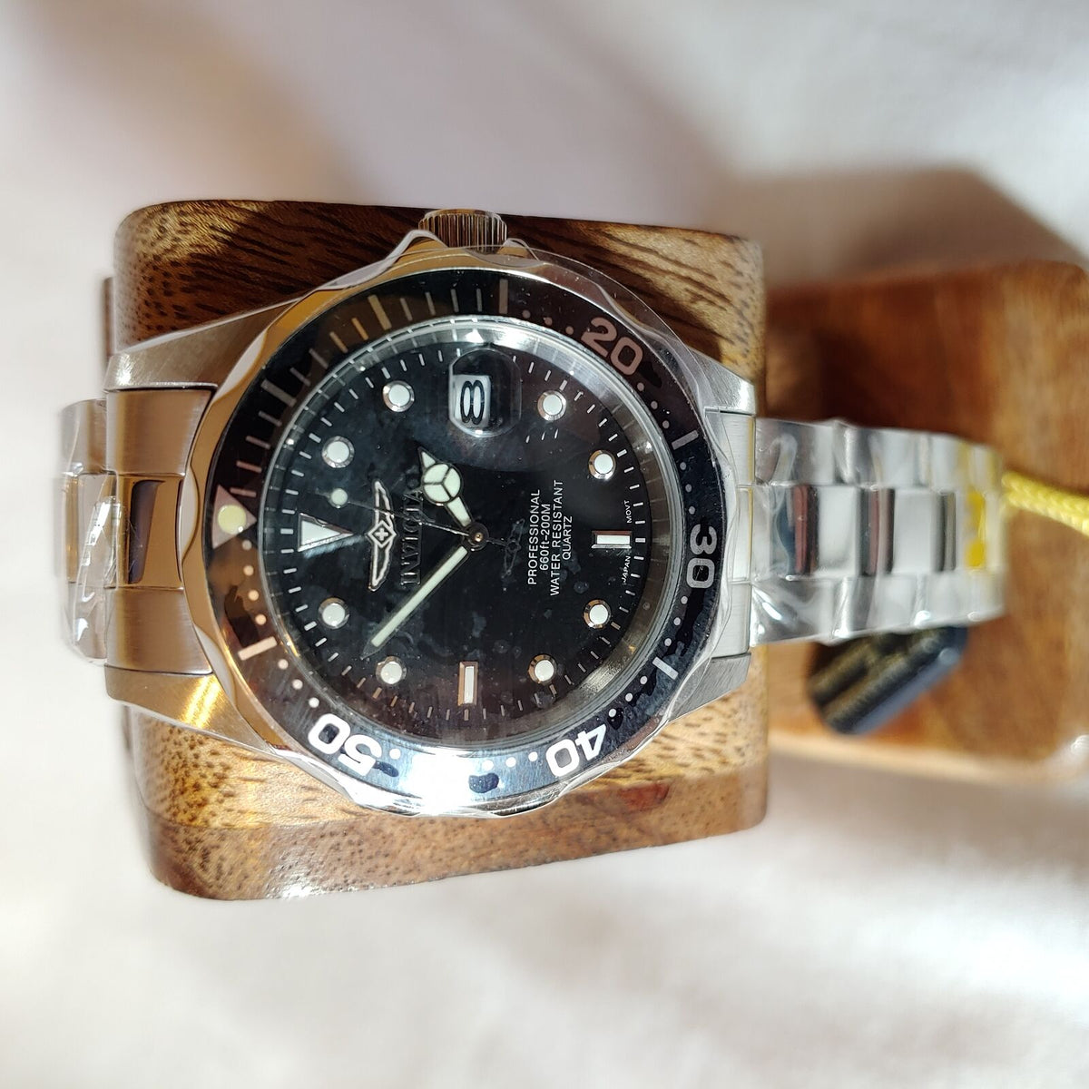 INVICTA PRO DIVER MEN'S QUARTZ 37.5MM STAINLESS STEEL CASE BLACK DIAL