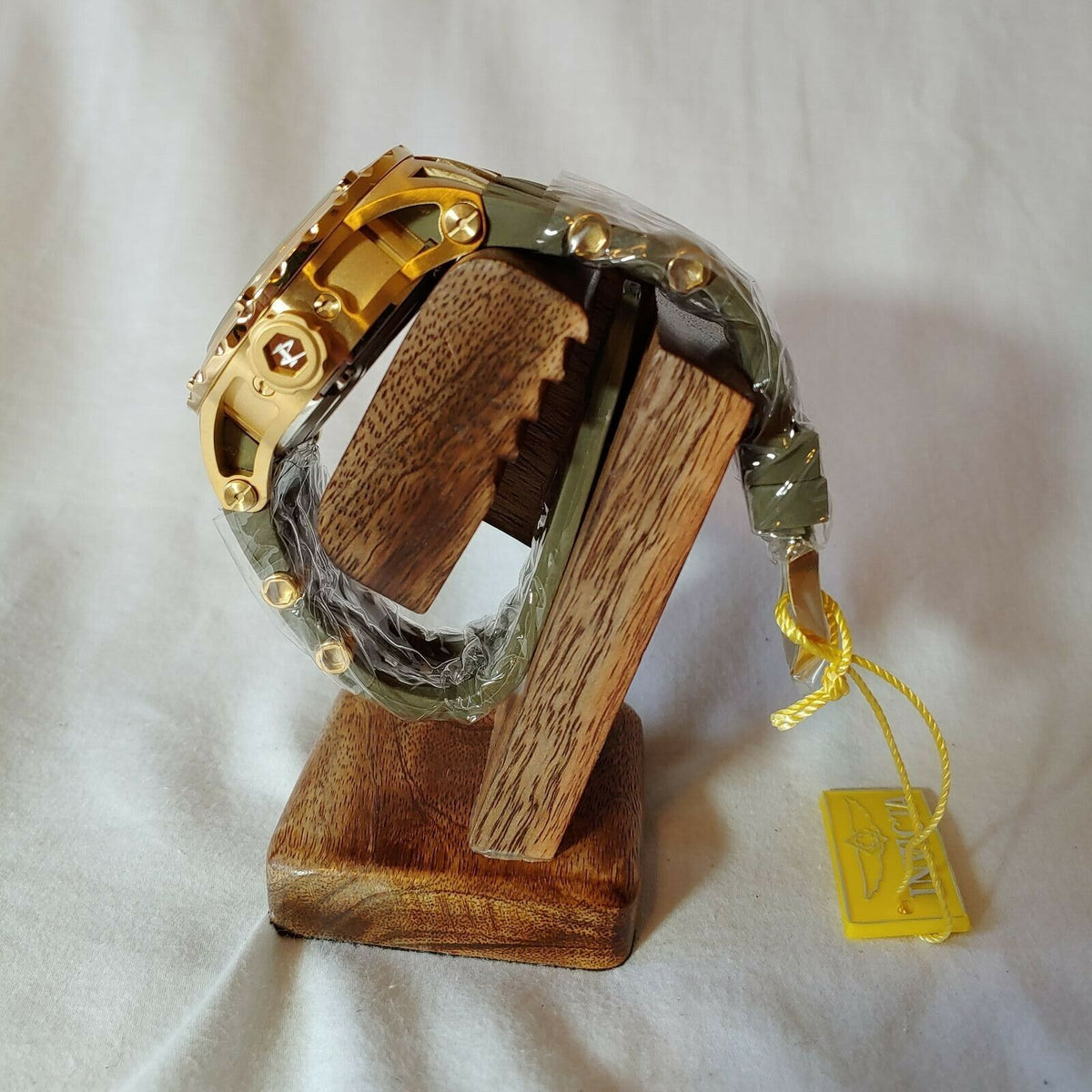 INVICTA SUBAQUA QUARTZ - GOLD CASE W/GOLD OLIVE GREEN TONE STAINLESS STEEL BAND