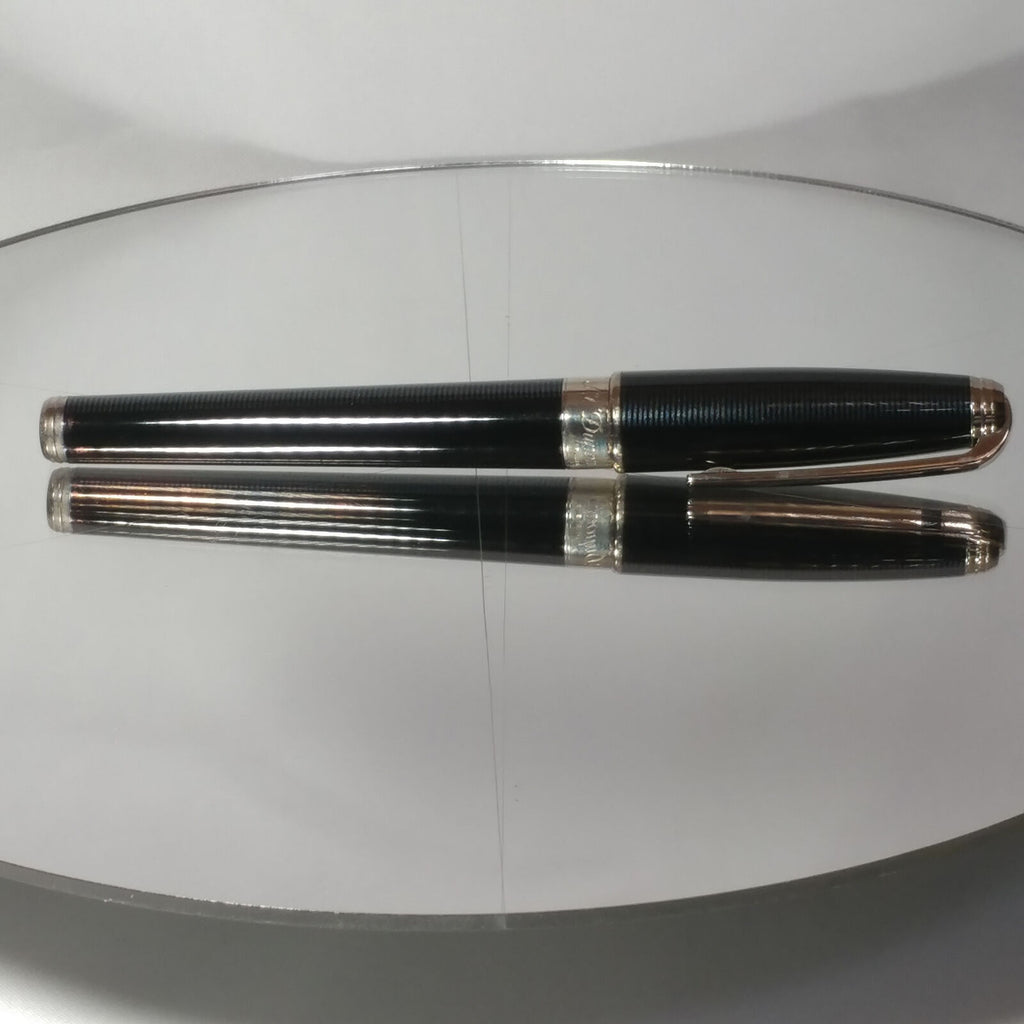 ST Dupont Casino Royale James Bond  007 Fountain Pen
