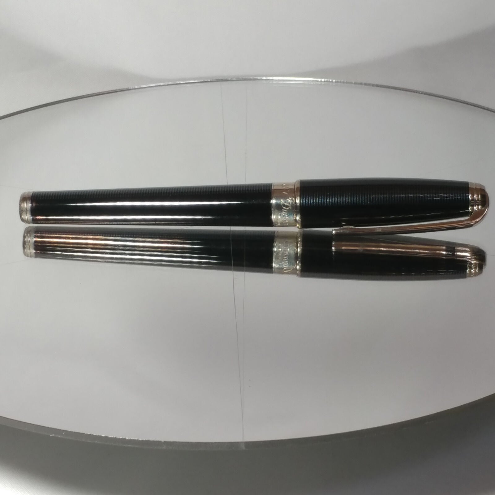 ST Dupont Casino Royale James Bond  007 Fountain Pen