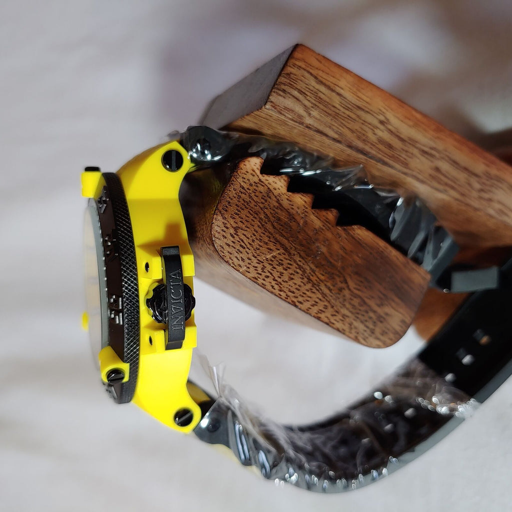 INVICTA SUBAQUA NOMA III MENS QUARTZ 50MM YELLOW CASE STAINLESS STEEL