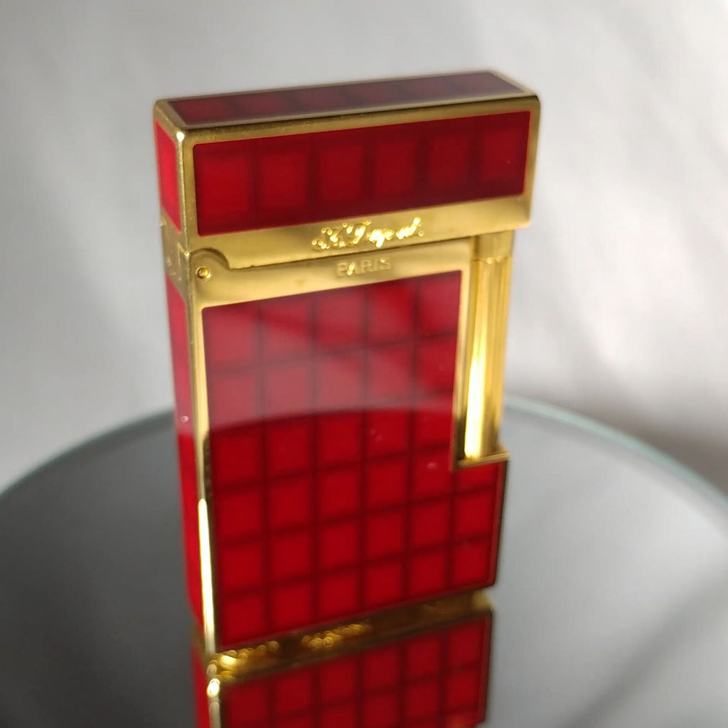 S.T. Dupont Gatsby Vertigo Laque de Chine Gold Plated Lighter