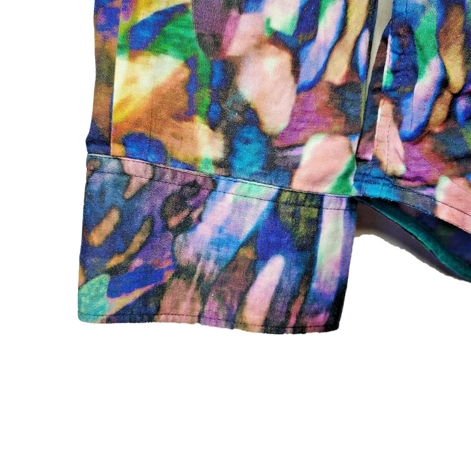 Robert Graham - Limited Edition- Men's Medium Button Down Classic Fit