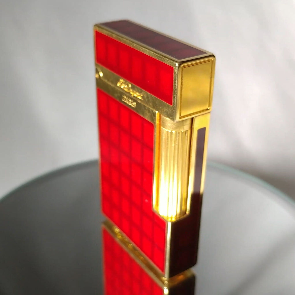 S.T. Dupont Gatsby Vertigo Laque de Chine Gold Plated Lighter