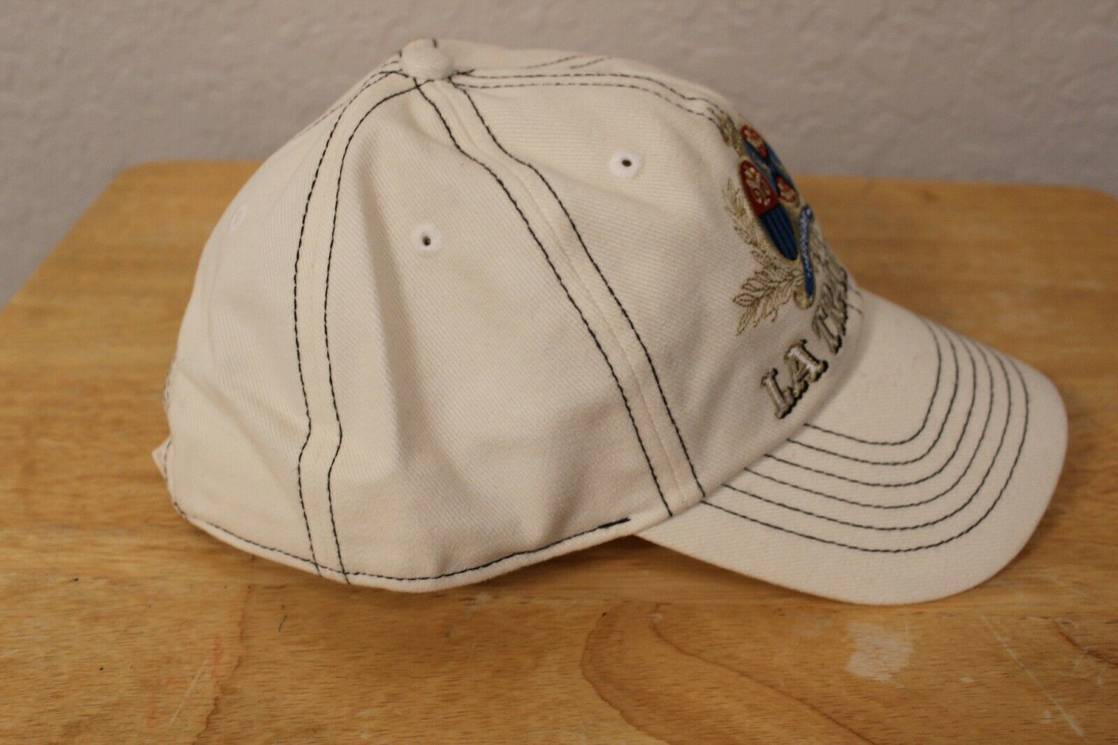 White La Traviata CAO Hat