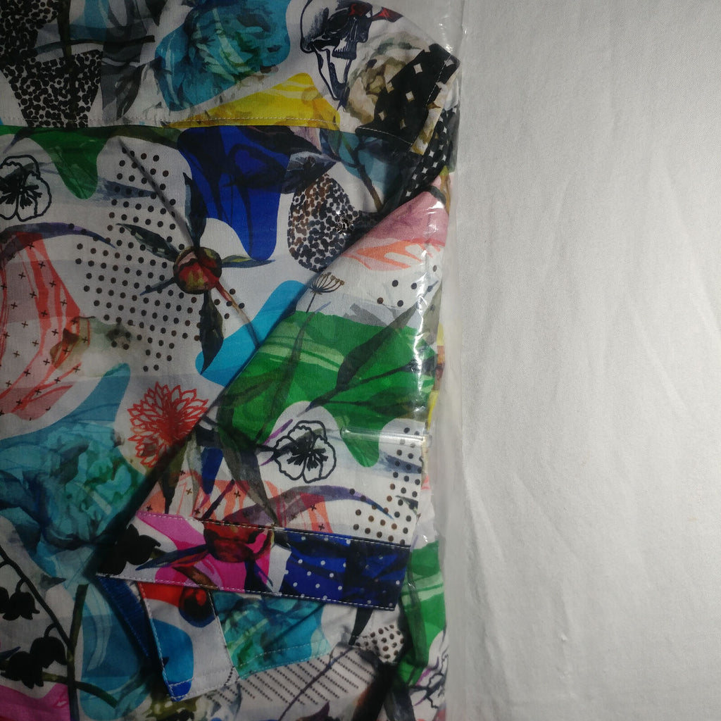 Robert Graham - Colorful ShortSleeve | Size: Medium | Style: PRENTISS | T