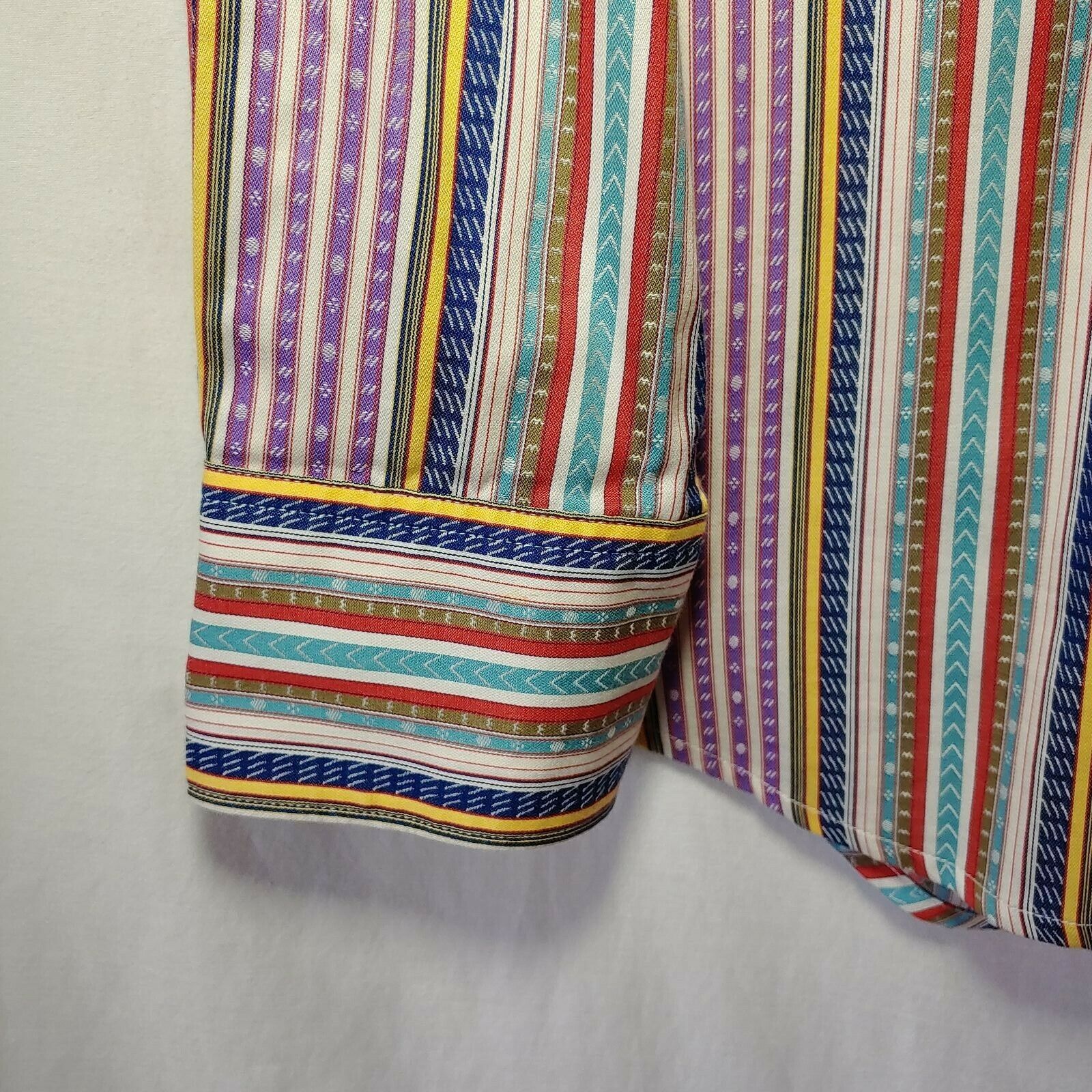 Robert Graham - Colorful Long Sleeve - Men's Medium Button Down Classic Fit
