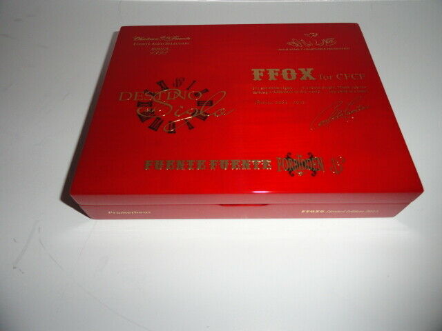Fuente OpusX Red travel humidor