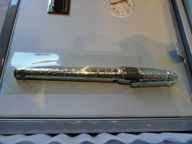 ST Dupont Place Vendôme LE Fountain Pen with Medium Nib