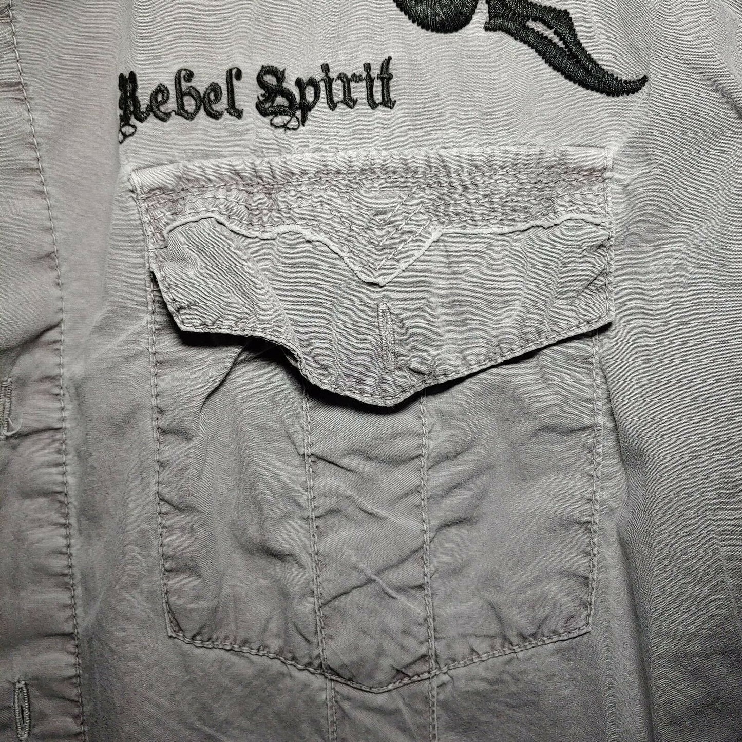 Rebel Spirit | Gray | Men's Large Button-Down short sleeve Shirt