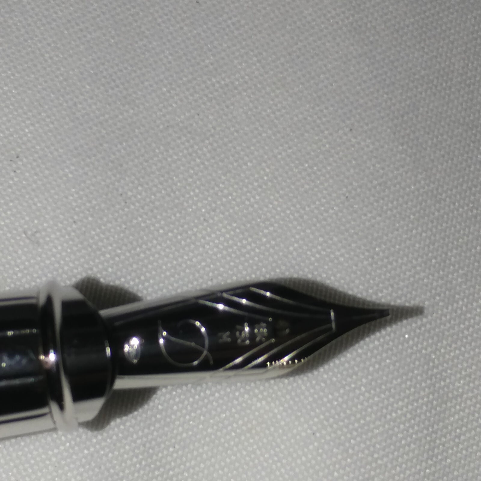 S.T. Dupont | Diamond Drop LE Orpheo Fountain Pen DIAMONDS