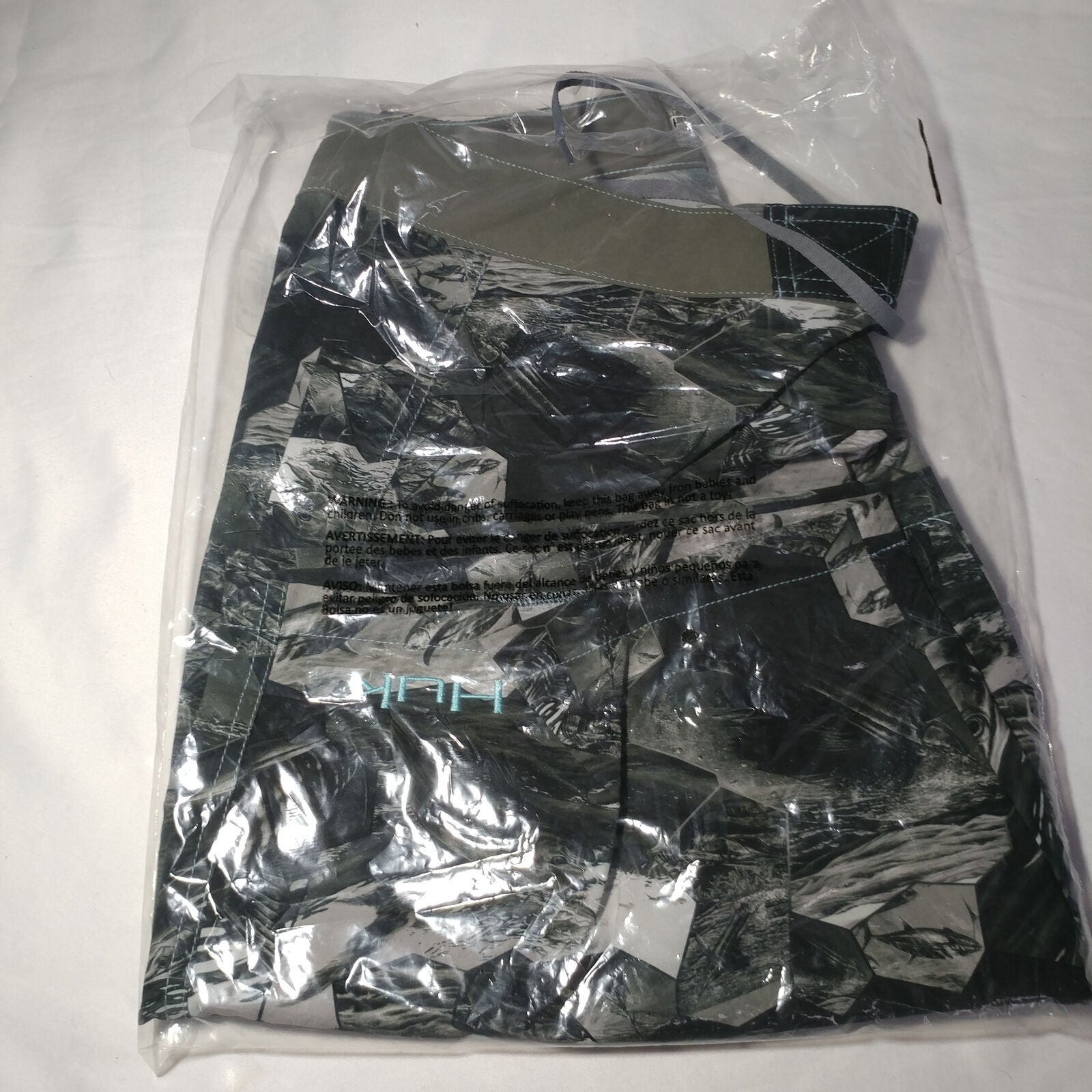 HUK | KC Scott Offshore Cell Boardshorts | Style: H2000035CGY34 | NWT