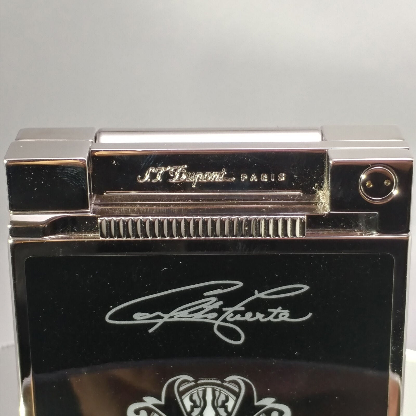 S.T. Dupont Fuente Fuente Opus X Table Lighter
