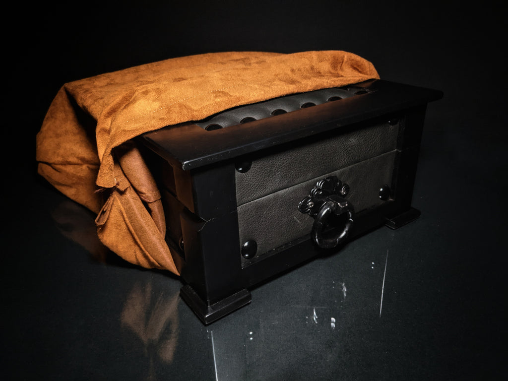 Brizard and Co. - The "Chesterfield" Humidor - 60/70 Count (Black) NIB USA