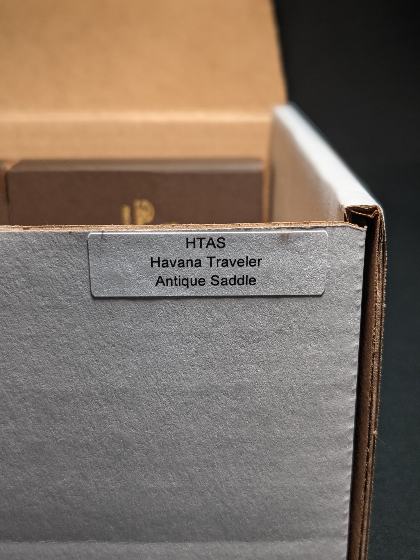 Brizard & Co. Havana Traveler - Antique Saddle Leather with cutter and lighter